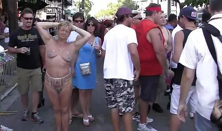 Salope se fait défoncer dur sur arab film x anal et fort plein de sperme dans sa bouche