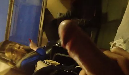 Sensuelle beauté travail avec une difficile coq et une nouveau film porno arabe nervuré strapon