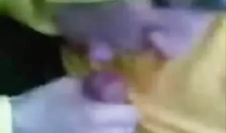 Une femme mûre baise avec un guide et il y a video x arabe gratuit un gros buzz