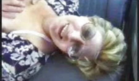 La belle jeune soeur alors qu'elle se dispute avec son petit ami film x en arabe