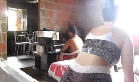 Jeune Asiatique porno modèle est cul baisée par un homme à filme x arab porno actrice