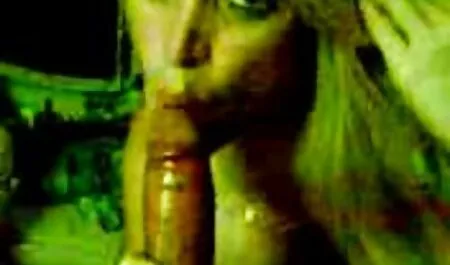Gâté poussin se masturber la film porno x arab chatte avec les doigts sur ses amis chatte