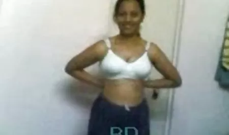 Les filles se sont précipitées film pornos arab vers la bite du gars comme des mouches voir miel