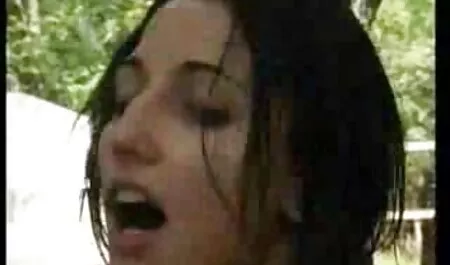 Salope de rue avec les conseils sur le visage et L. Les lèvres sont éjaculées les films x arabe dans la bouche