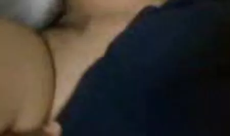 Jeune modèle porno, muscle, film x porno arab Noir, Homme écraser sur lui et putain