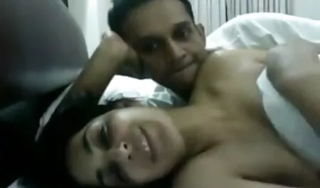 Les garçons se film porno arabe en streaming faufilent dans la chambre de la fille