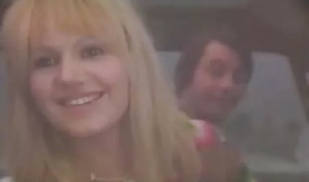 La pornstar, jeune, agressive, lécher filme arabe x la chatte et frotter leur chatte pour être cool ravissement