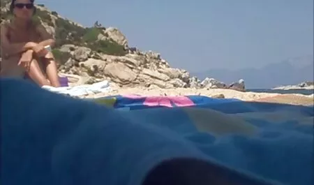 Sexy jeune beauté est tirant sur le pénis video x gratuit arabe bon