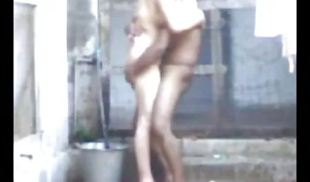 Lesbienne aflam arabe x avec court cheveux relaxant sur lit avec exceptionnel cunnilingus