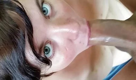 La tête film porno complet arabe de la bite comme l'excitation sexuelle avec des lèvres Matures