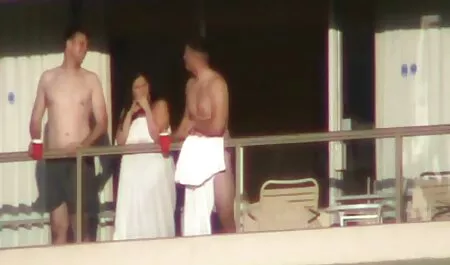 Lubriques mature pornstar baise une foule de film x hijab gars avec un bandeau sur les