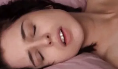 Chaud porno actress obtient elle rose chatte arab film x et cul baisée bien